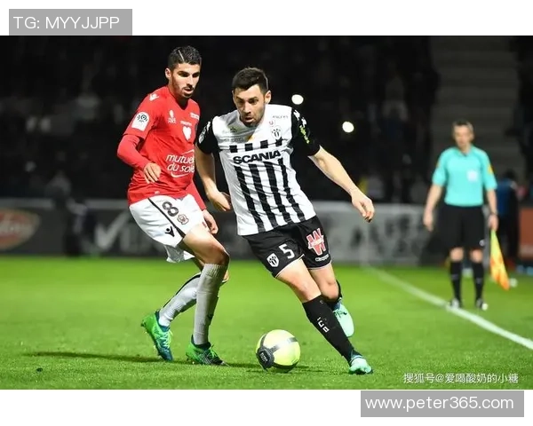 西甲精彩对决多特蒙德逆转曼城乌龙球引发全场狂欢与转会热议