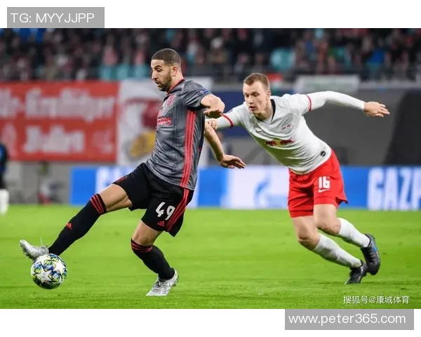 德甲焦点战尤文图斯与波尔图激战成和绝杀瞬间引发全场热议