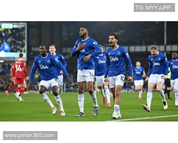 欧联杯焦点战曼城与尤文图斯激战成平局数据分析揭示逆转机会